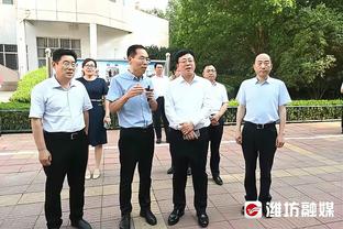 ?领先36分但字母哥5犯 镜头总去找里弗斯